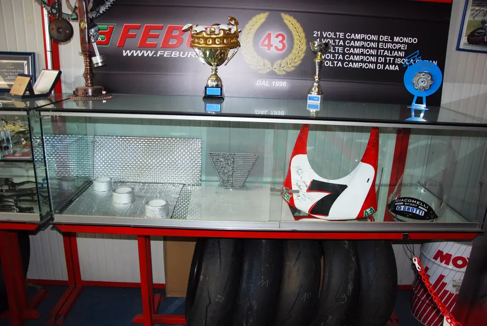 Sede Febur - Dettaglio finitura superficiale dei componenti racing